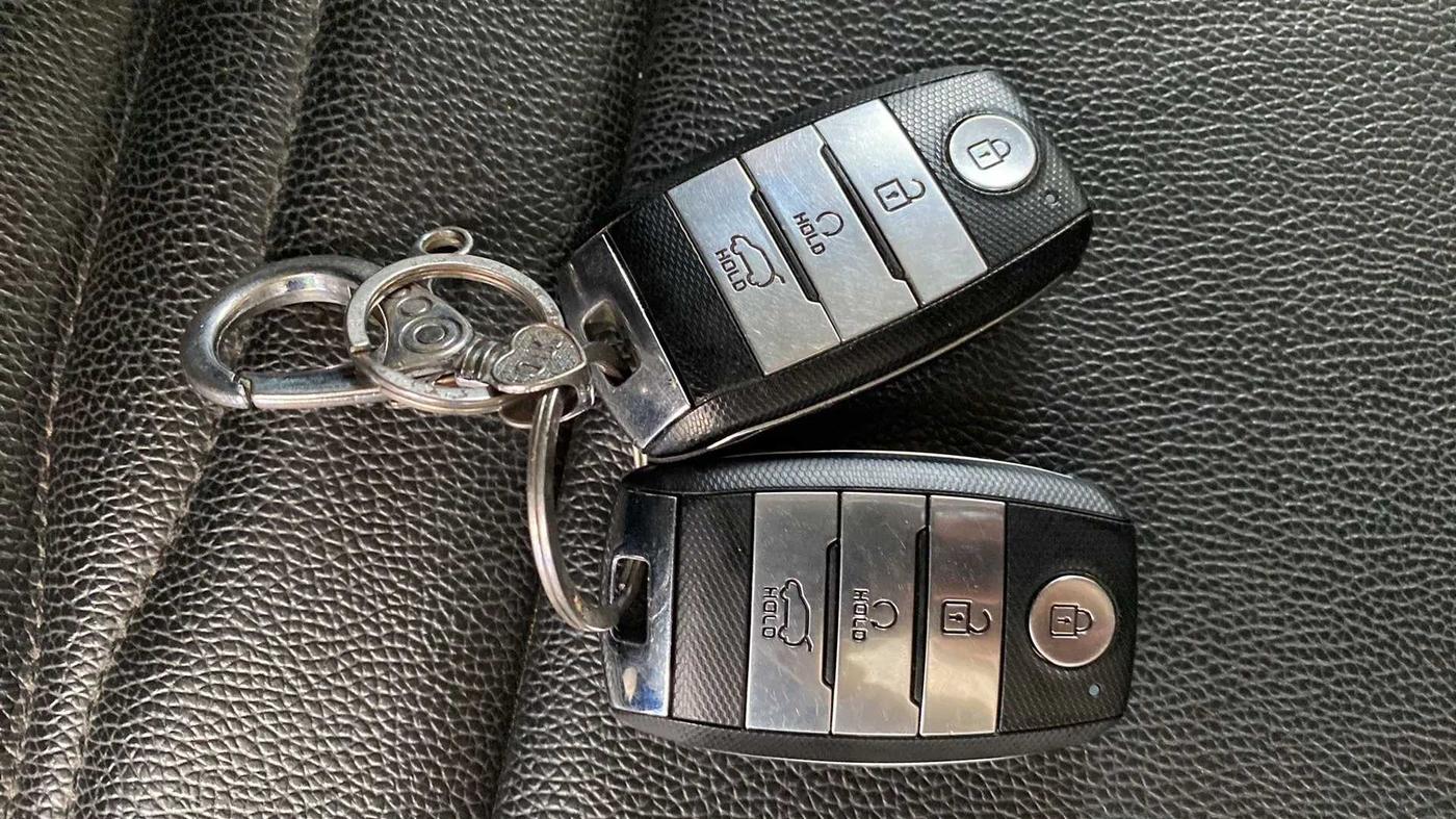 2021 KIA SELTOS HTK PLUS 1.5, Petrol, Manual, 16,497 km, Key Close Up