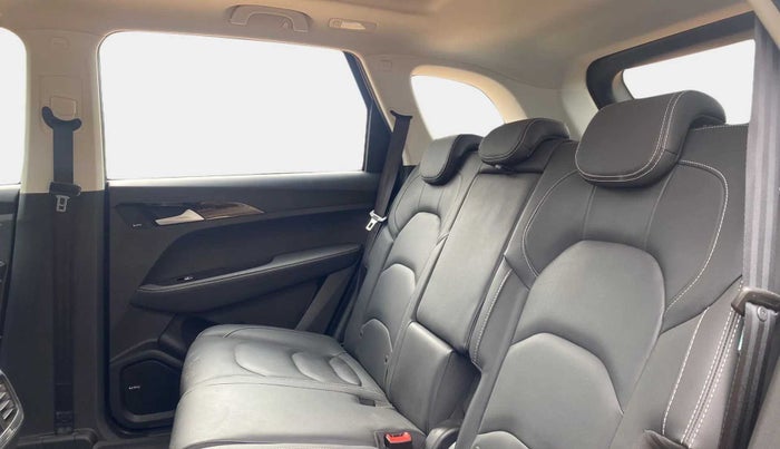 2019 MG HECTOR SHARP 1.5 DCT PETROL, Petrol, Automatic, 29,272 km, Right Side Rear Door Cabin