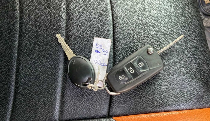 2018 Tata Tiago XZ PLUS PETROL, Petrol, Manual, 12,251 km, Key Close Up