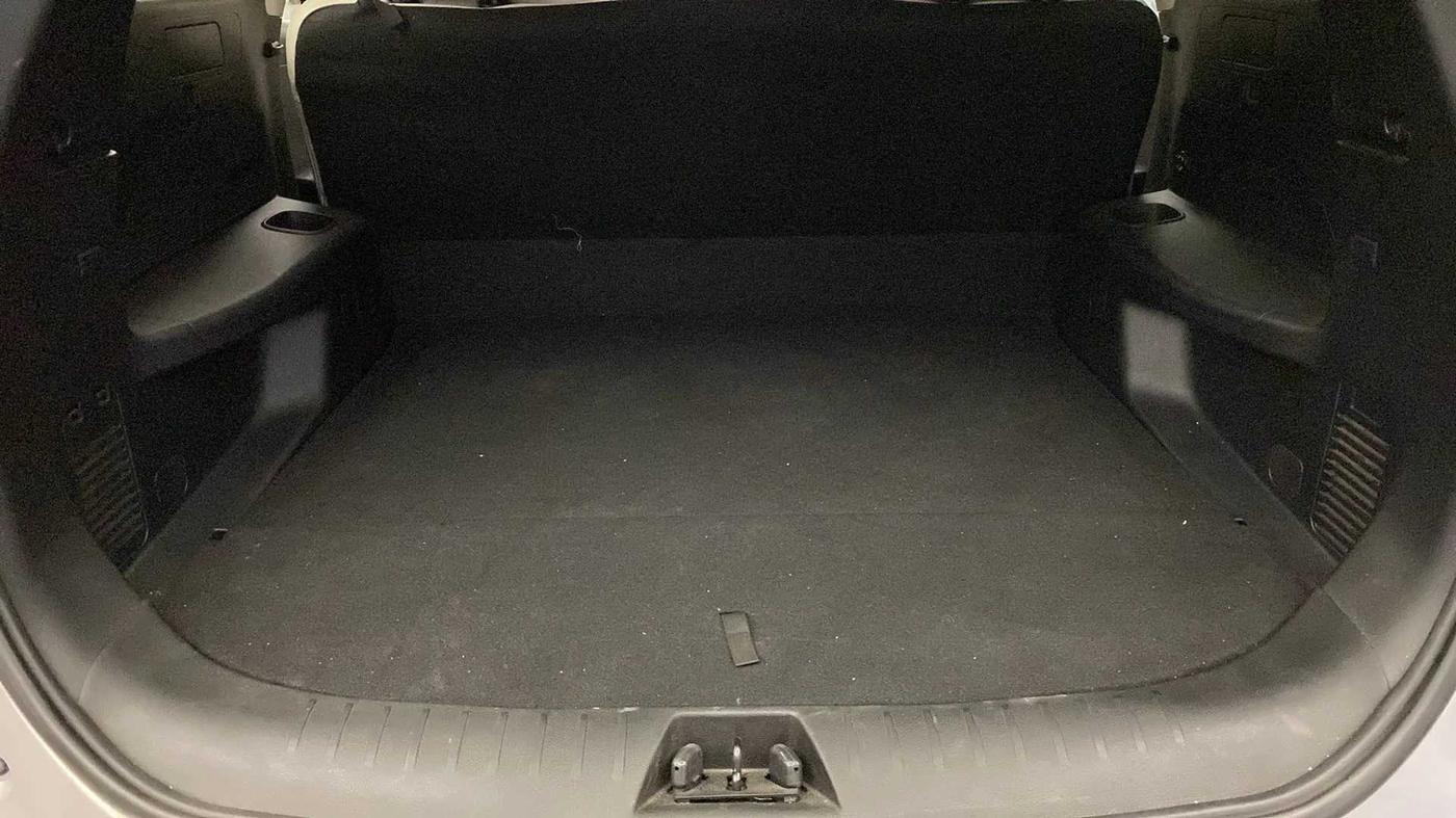 2022 Mahindra XUV700 AX 3 D AT 5 STR, Diesel, Automatic, 26,318 km, Boot Inside