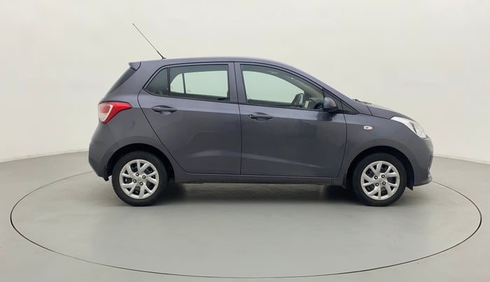 2018 Hyundai Grand i10 MAGNA AT 1.2 KAPPA VTVT, Petrol, Automatic, 15,767 km, Right Side View