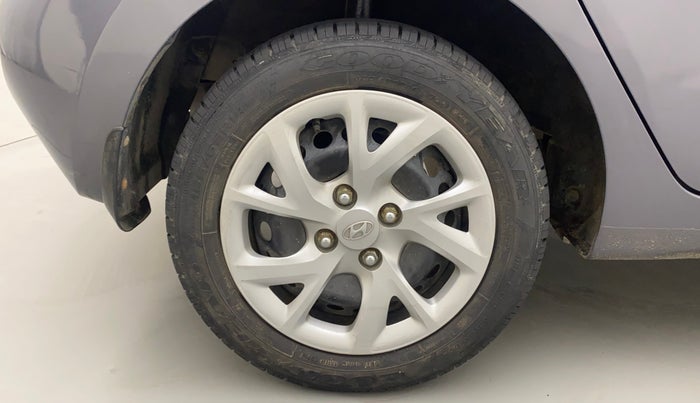 2018 Hyundai Grand i10 MAGNA AT 1.2 KAPPA VTVT, Petrol, Automatic, 15,767 km, Right Rear Wheel