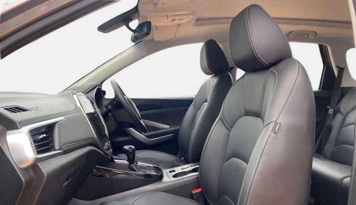 2020 MG HECTOR SHARP 1.5 DCT PETROL, Petrol, Automatic, 23,157 km, Right Side Front Door Cabin