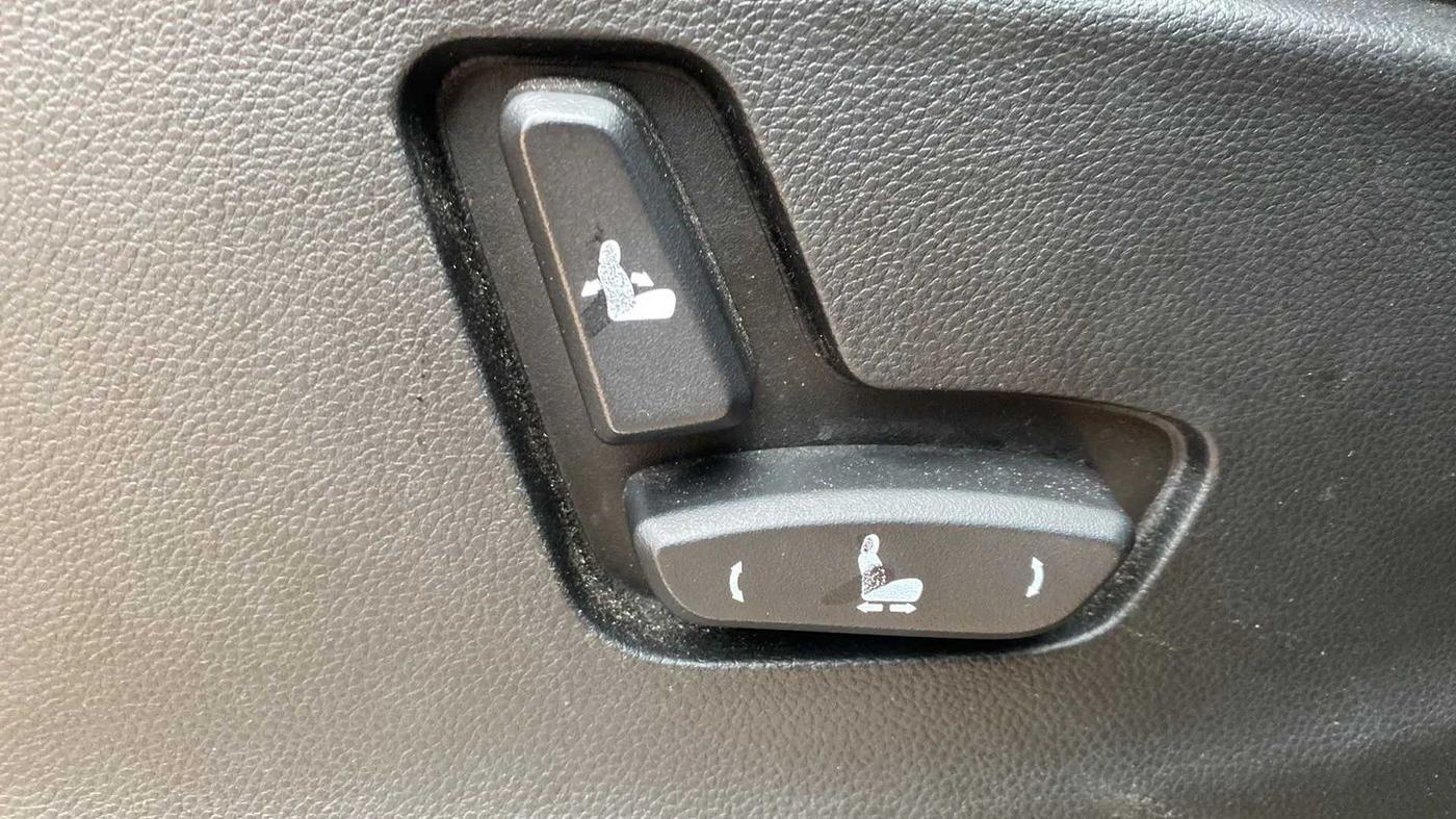 2020 MG HECTOR SHARP 1.5 DCT PETROL, Petrol, Automatic, 23,157 km, Driver Side Adjustment Panel