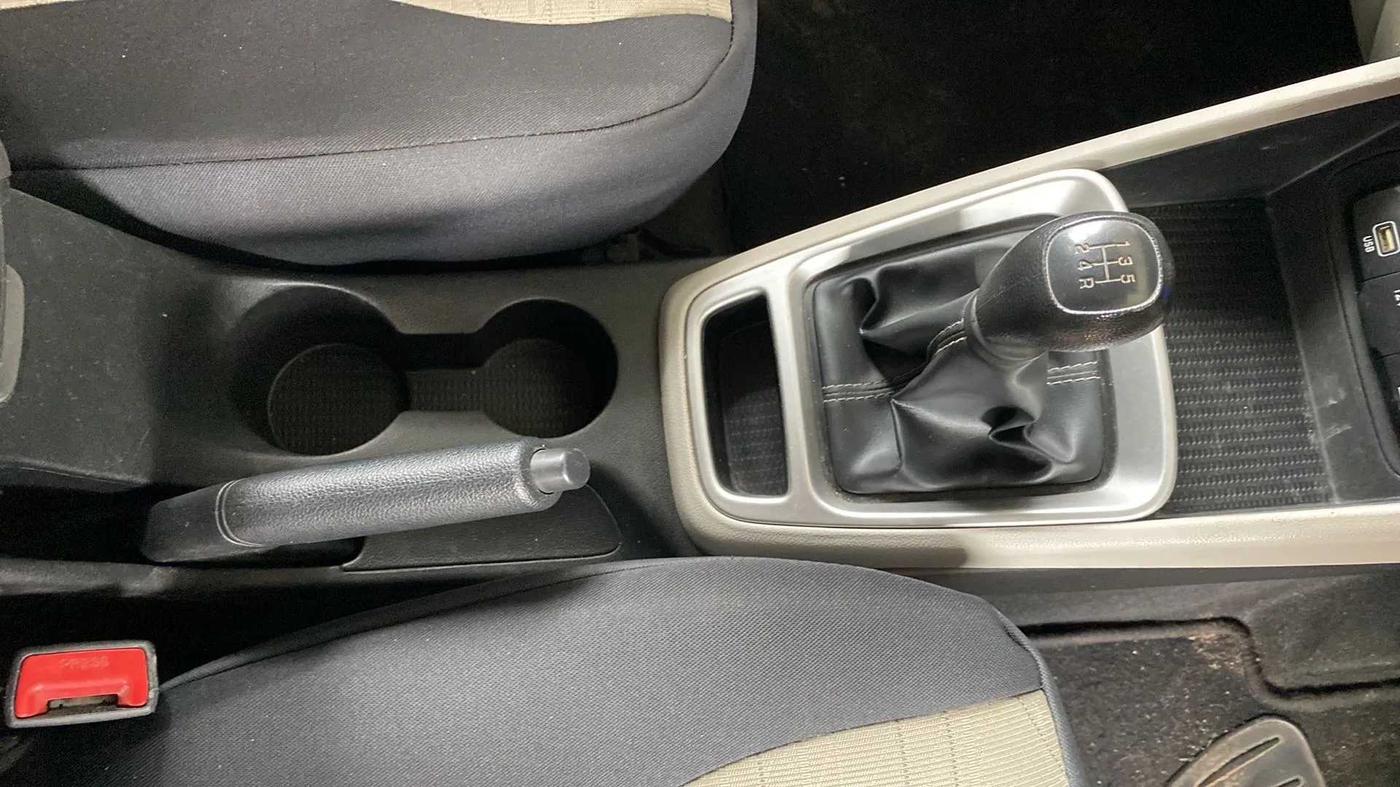 2022 Hyundai VENUE S(O) 1.2, Petrol, Manual, 40,056 km, Gear Lever