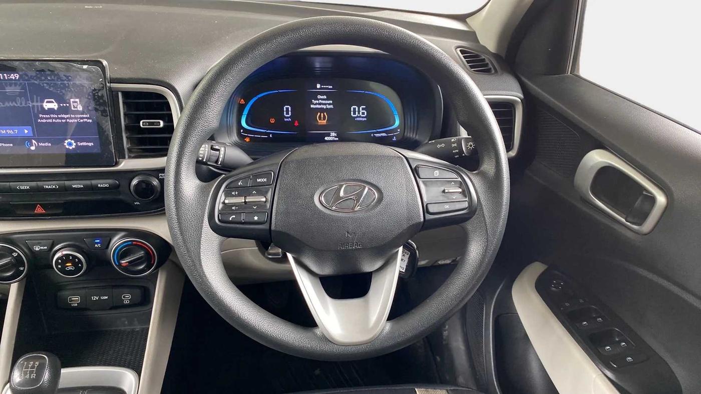 2022 Hyundai VENUE S(O) 1.2, Petrol, Manual, 40,056 km, Steering Wheel Close Up