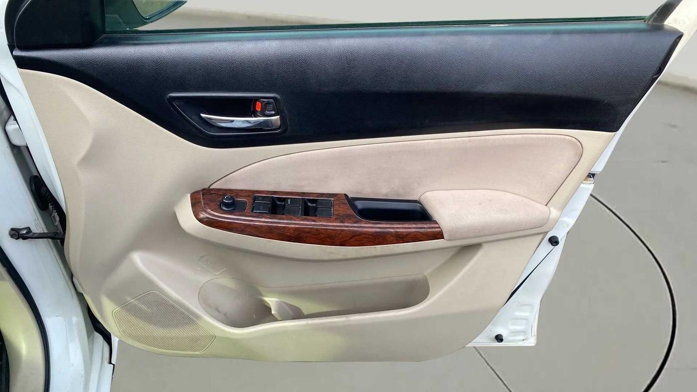 2018 Maruti Dzire VXI, Petrol, Manual, 55,195 km, Driver Side Door Panels Control