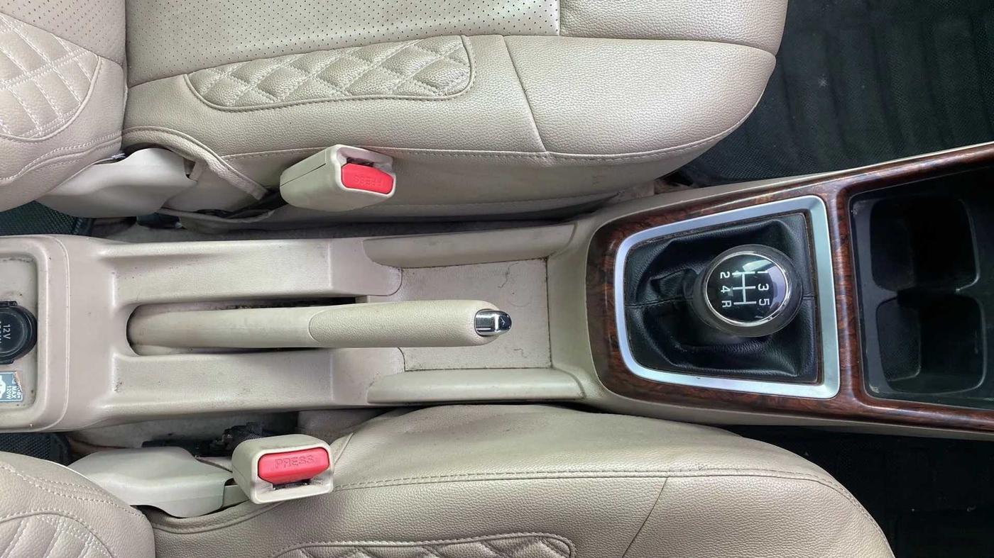 2018 Maruti Dzire VXI, Petrol, Manual, 55,195 km, Gear Lever