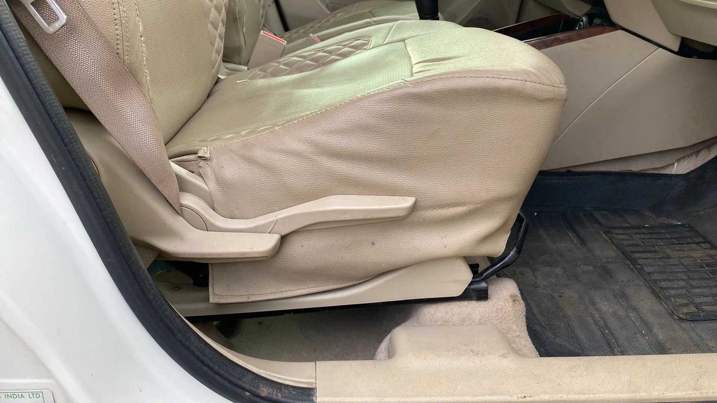 2018 Maruti Dzire VXI, Petrol, Manual, 55,195 km, Driver Side Adjustment Panel