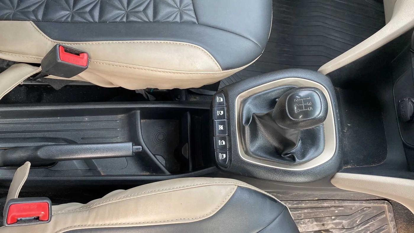 2021 Hyundai NEW SANTRO MAGNA, Petrol, Manual, 27,437 km, Gear Lever