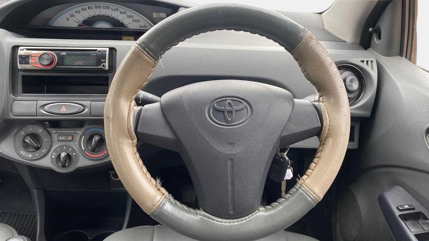 2012 Toyota Etios G, Petrol, Manual, 92,472 km, Steering Wheel Close Up