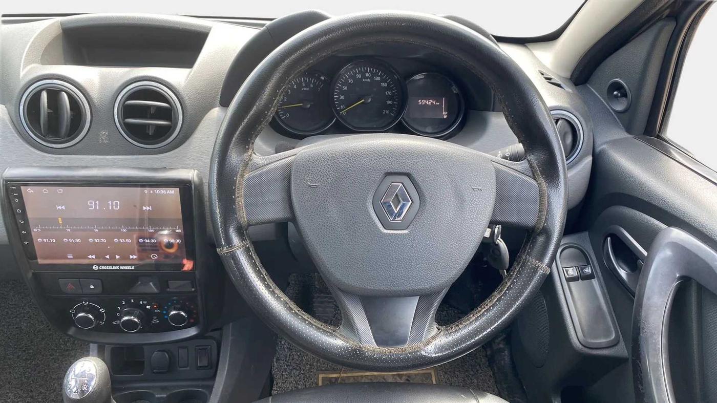 2015 Renault Duster 85 PS RXE DIESEL, Diesel, Manual, 59,421 km, Steering Wheel Close Up