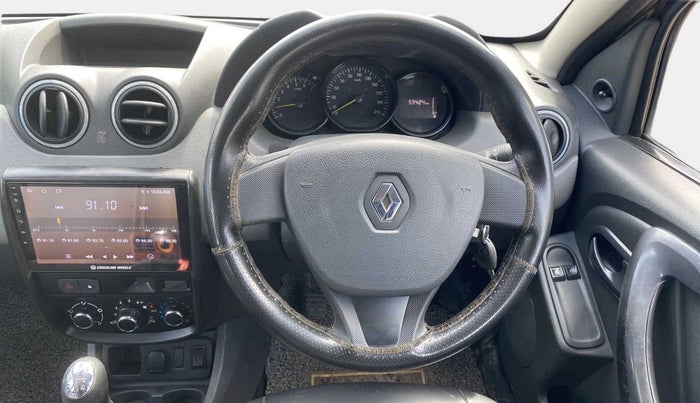 2015 Renault Duster 85 PS RXE DIESEL, Diesel, Manual, 59,421 km, Steering Wheel Close Up