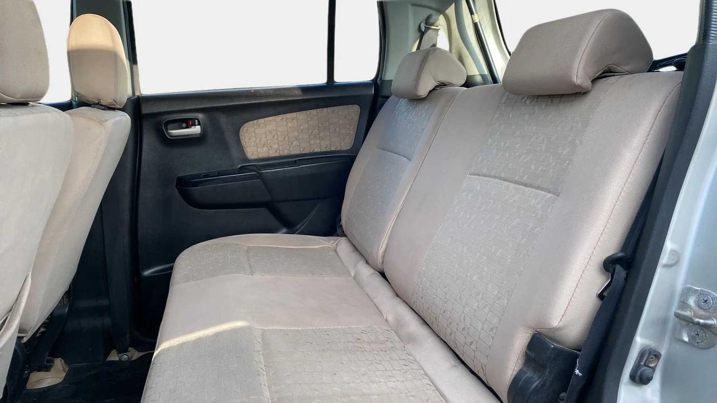 2017 Maruti Wagon R 1.0 VXI, Petrol, Manual, 75,506 km, Right Side Rear Door Cabin