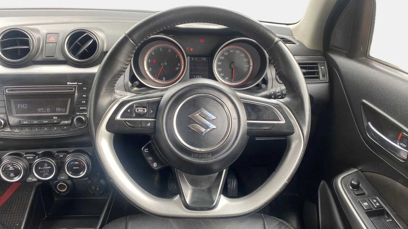 2018 Maruti Swift ZXI, Petrol, Manual, 71,233 km, Steering Wheel Close Up