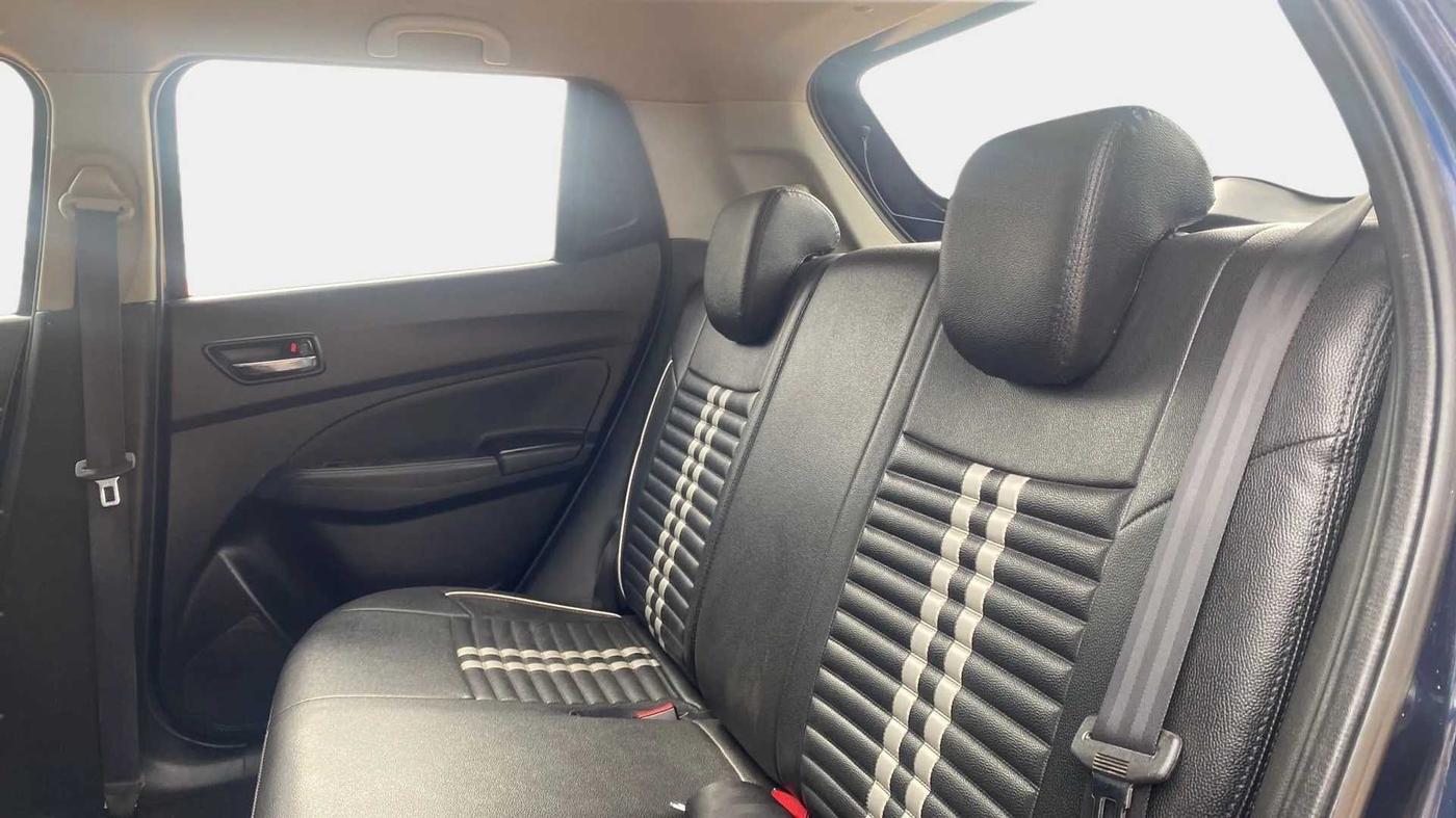 2018 Maruti Swift ZXI, Petrol, Manual, 71,233 km, Right Side Rear Door Cabin