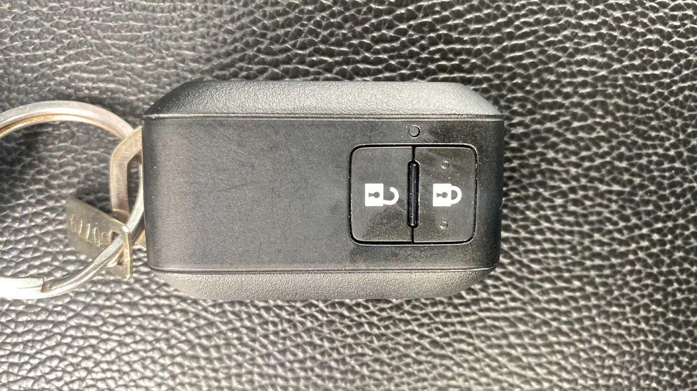2018 Maruti Swift ZXI, Petrol, Manual, 71,233 km, Key Close Up