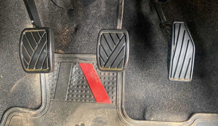 2018 Maruti Swift ZXI, Petrol, Manual, 71,233 km, Pedals