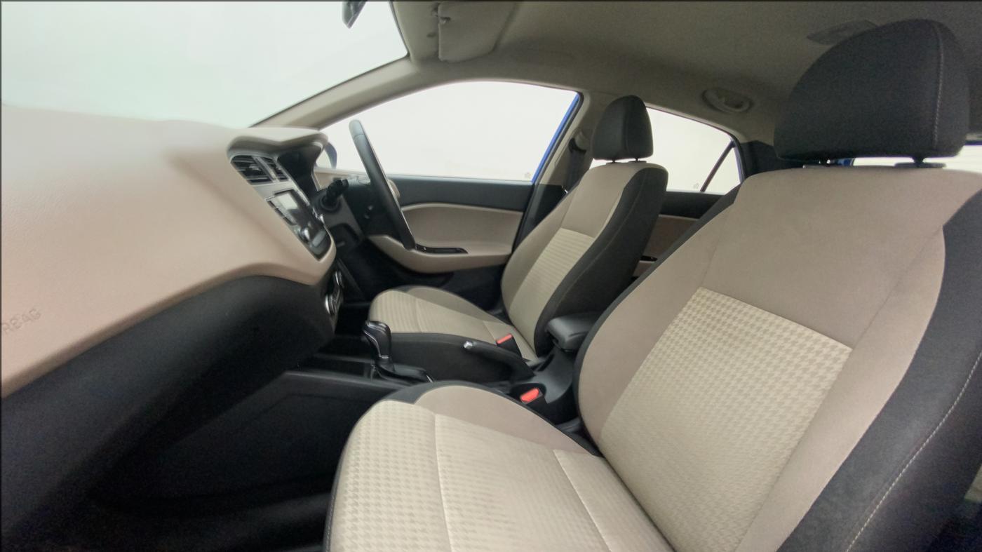 2019 Hyundai Elite i20 ASTA (O) CVT, Petrol, Automatic, 20,620 km, Right Side Front Door Cabin