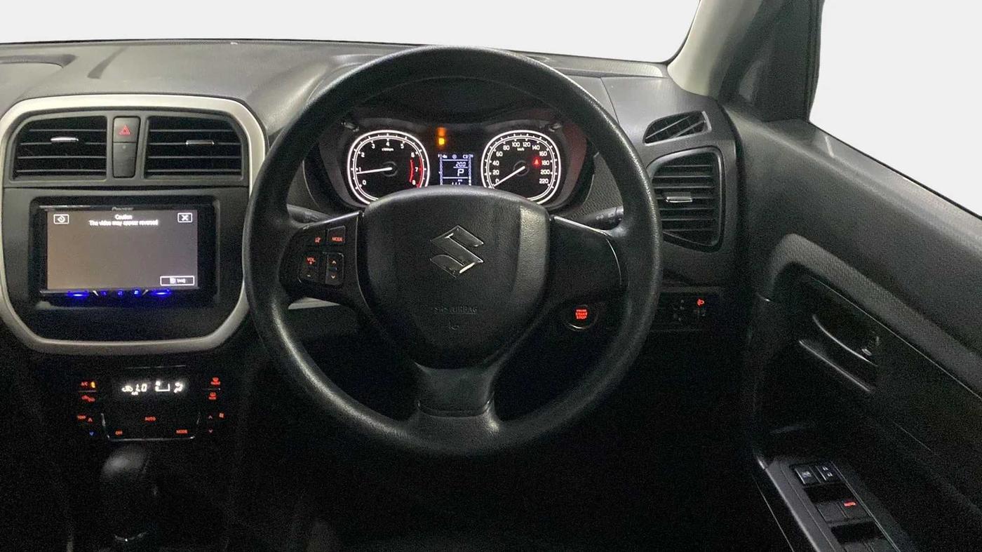 2022 Maruti Vitara Brezza VXI AT SHVS, Petrol, Automatic, 9,370 km, Steering Wheel Close Up
