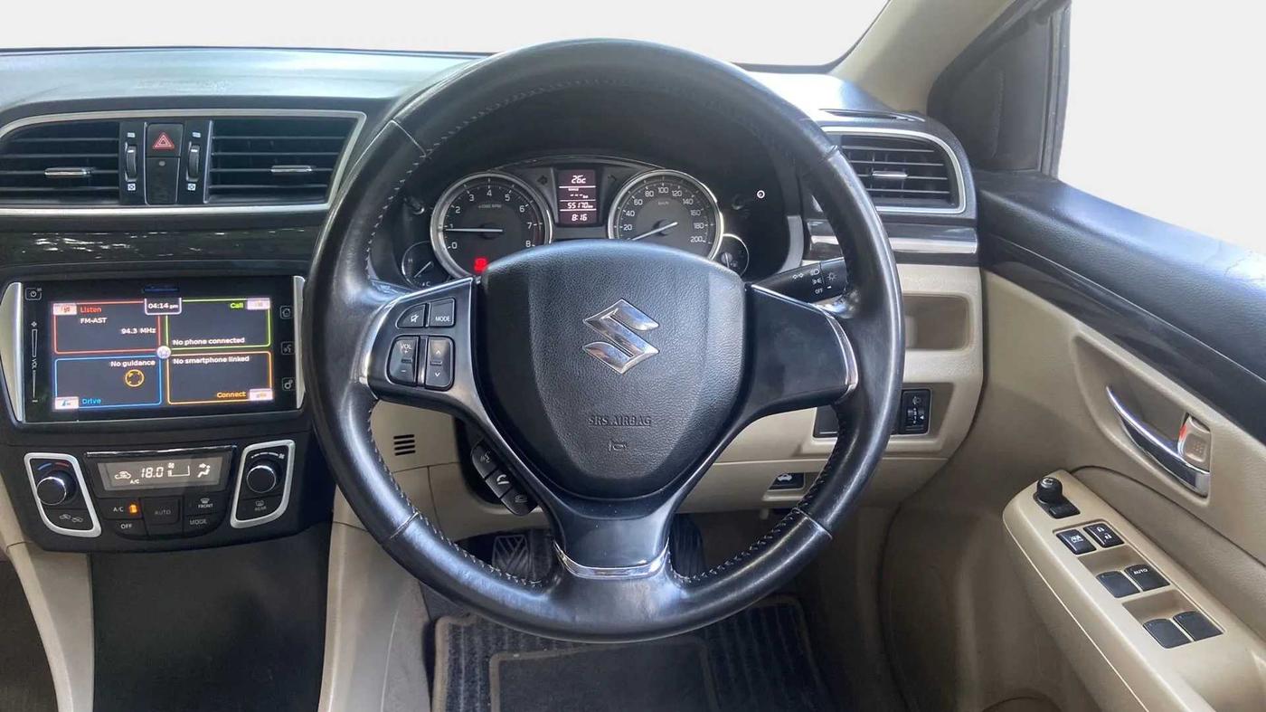 2015 Maruti Ciaz ZXI+, Petrol, Manual, 55,146 km, Steering Wheel Close Up