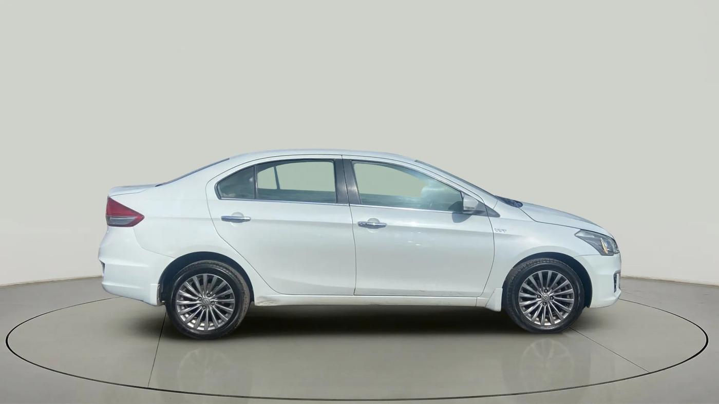 2015 Maruti Ciaz ZXI+, Petrol, Manual, 55,146 km, Right Side View