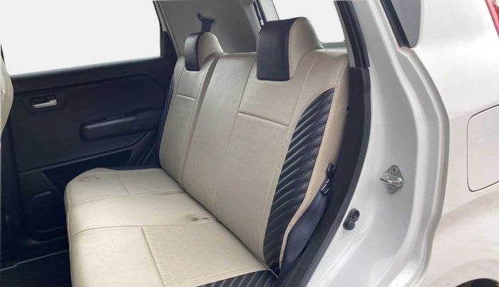 2020 Maruti New Wagon-R VXI 1.2, Petrol, Manual, 41,853 km, Right Side Rear Door Cabin