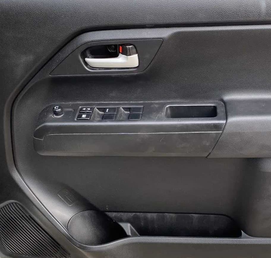2020 Maruti New Wagon-R VXI 1.2, Petrol, Manual, 41,853 km, Driver Side Door Panels Control