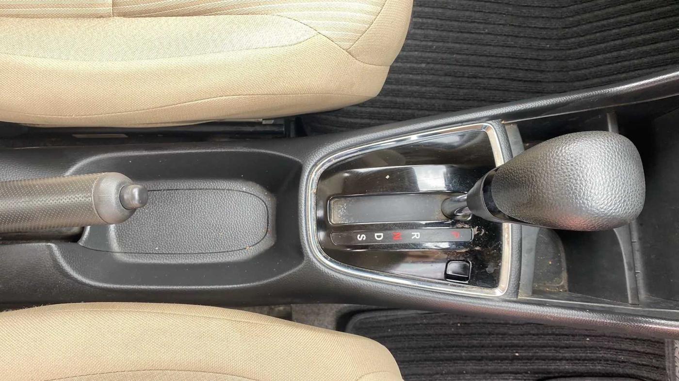 2018 Honda Amaze 1.2L I-VTEC V CVT, Petrol, Automatic, 17,506 km, Gear Lever