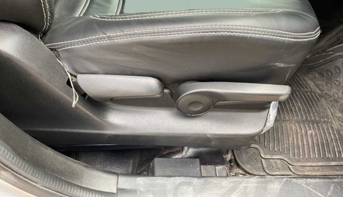 2021 Maruti Vitara Brezza ZXI, Petrol, Manual, 26,277 km, Driver Side Adjustment Panel