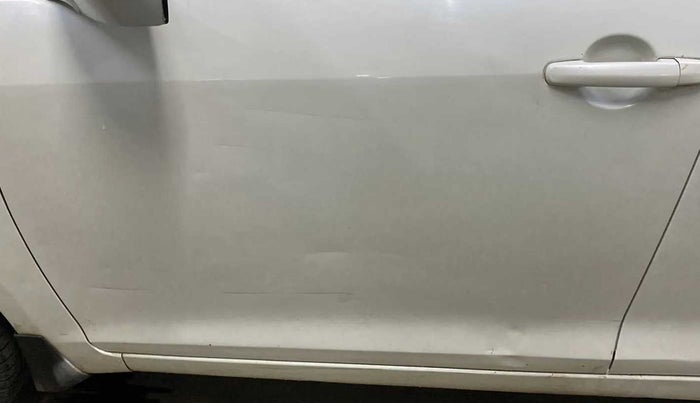 2014 Maruti Swift Dzire ZXI, Petrol, Manual, 99,056 km, Front passenger door - Slightly dented