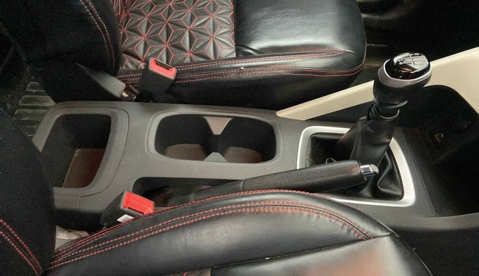 2021 Nissan MAGNITE XV MT, Petrol, Manual, 59,969 km, Gear Lever