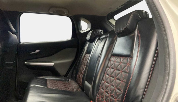 2021 Nissan MAGNITE XV MT, Petrol, Manual, 59,969 km, Right Side Rear Door Cabin
