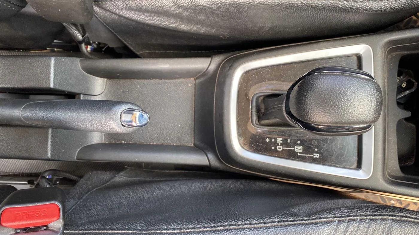2021 Maruti Swift VXI AMT, Petrol, Automatic, 39,564 km, Gear Lever