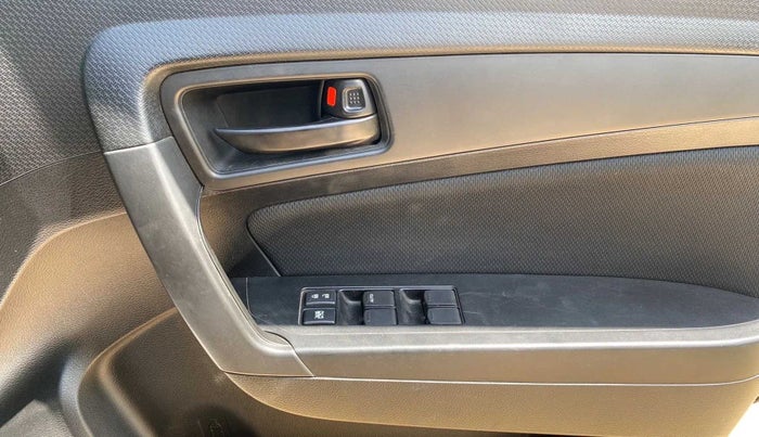 2021 Maruti Vitara Brezza VXI, Petrol, Manual, 25,449 km, Driver Side Door Panels Control