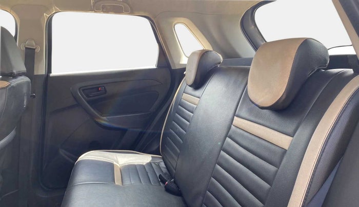 2021 Maruti Vitara Brezza VXI, Petrol, Manual, 25,449 km, Right Side Rear Door Cabin