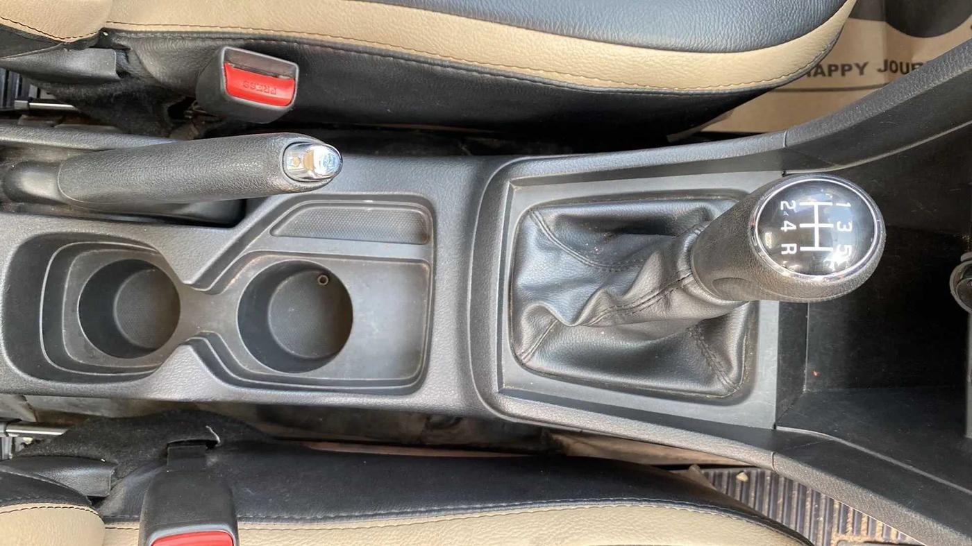2021 Maruti Vitara Brezza VXI, Petrol, Manual, 25,449 km, Gear Lever