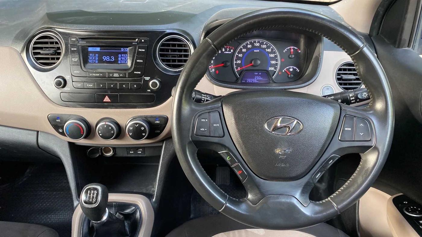 2015 Hyundai Grand i10 ASTA 1.2 KAPPA VTVT, Petrol, Manual, 28,213 km, Steering Wheel Close Up