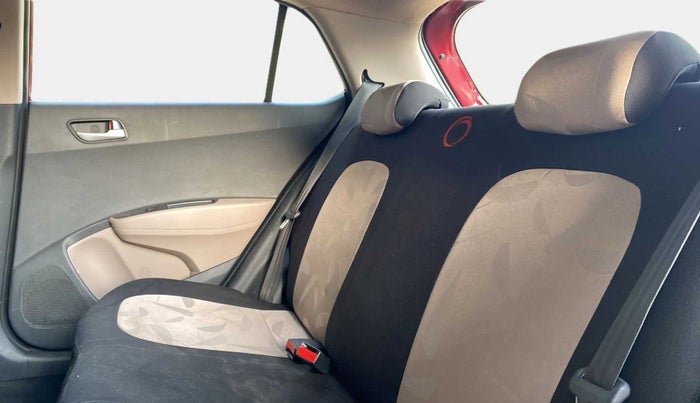 2015 Hyundai Grand i10 ASTA 1.2 KAPPA VTVT, Petrol, Manual, 28,213 km, Right Side Rear Door Cabin