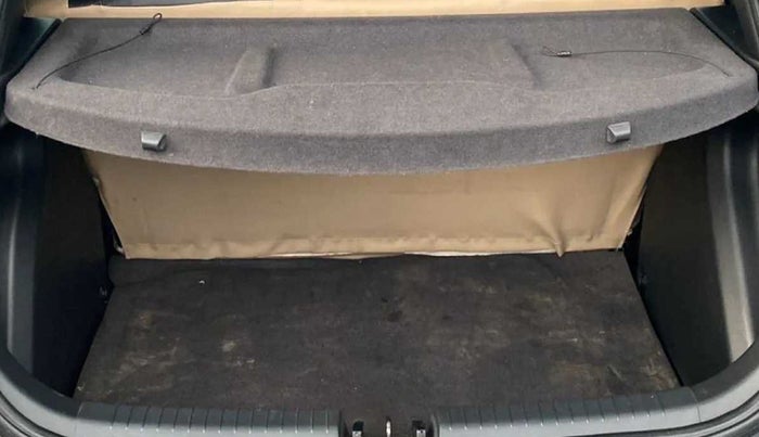 2019 Hyundai Elite i20 SPORTZ PLUS 1.2, Petrol, Manual, 32,918 km, Boot Inside