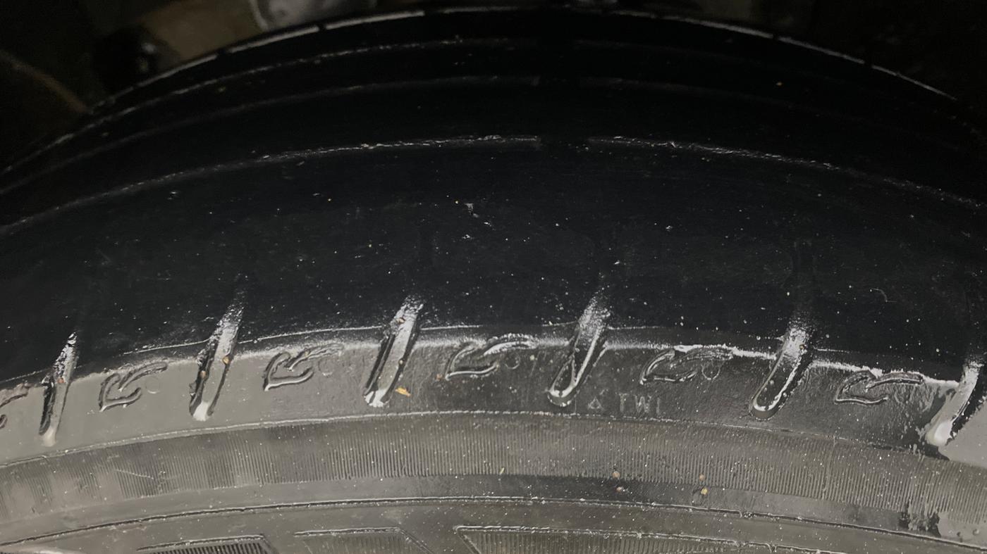 2015 Renault Duster 85 PS RXL DIESEL, Diesel, Manual, 73,904 km, Left Front Tyre Tread