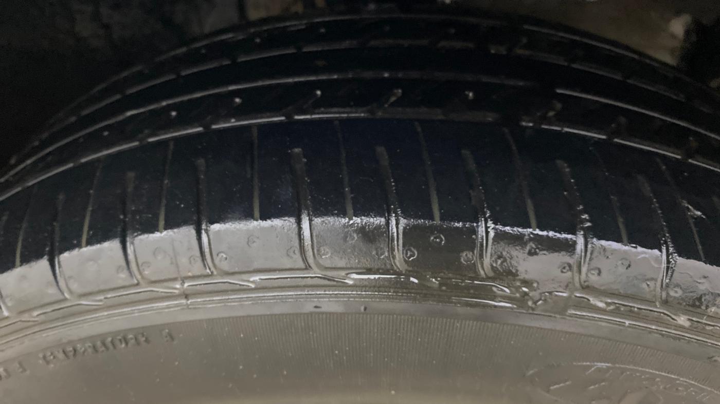 2015 Renault Duster 85 PS RXL DIESEL, Diesel, Manual, 73,904 km, Right Front Tyre Tread