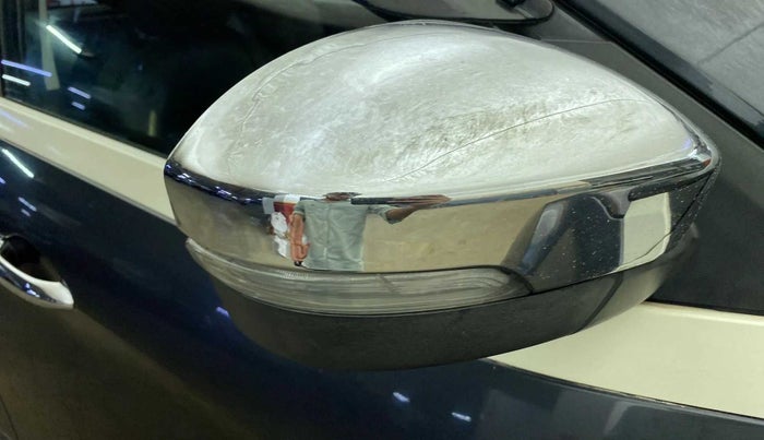 2019 Tata NEXON XM PETROL, Petrol, Manual, 55,271 km, Right rear-view mirror - Indicator light has minor damage