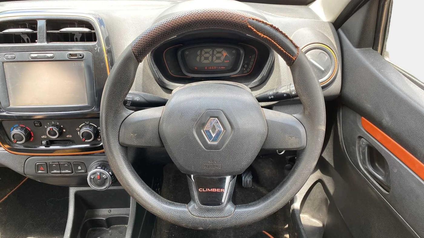 2017 Renault Kwid CLIMBER 1.0 AMT, CNG, Automatic, 50,919 km, Steering Wheel Close Up