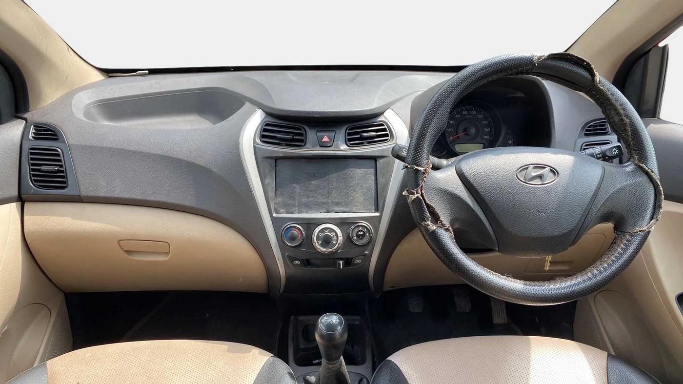 2016 Hyundai Eon ERA +, Petrol, Manual, 36,654 km, Dashboard