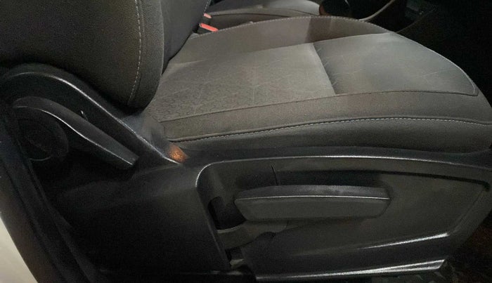 2021 Tata PUNCH CREATIVE  1.2 RTN DUAL TONE, Petrol, Manual, 41,791 km, Driver Side Adjustment Panel
