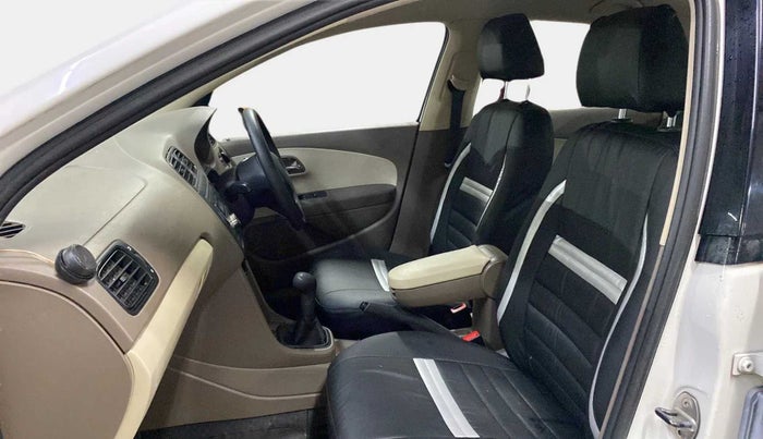 2014 Skoda Rapid 1.6 MPI ACTIVE, Petrol, Manual, 37,146 km, Right Side Front Door Cabin
