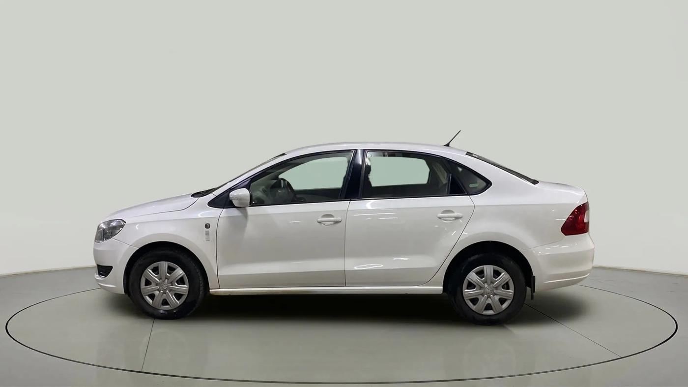 2014 Skoda Rapid 1.6 MPI ACTIVE, Petrol, Manual, 37,146 km, Left Side