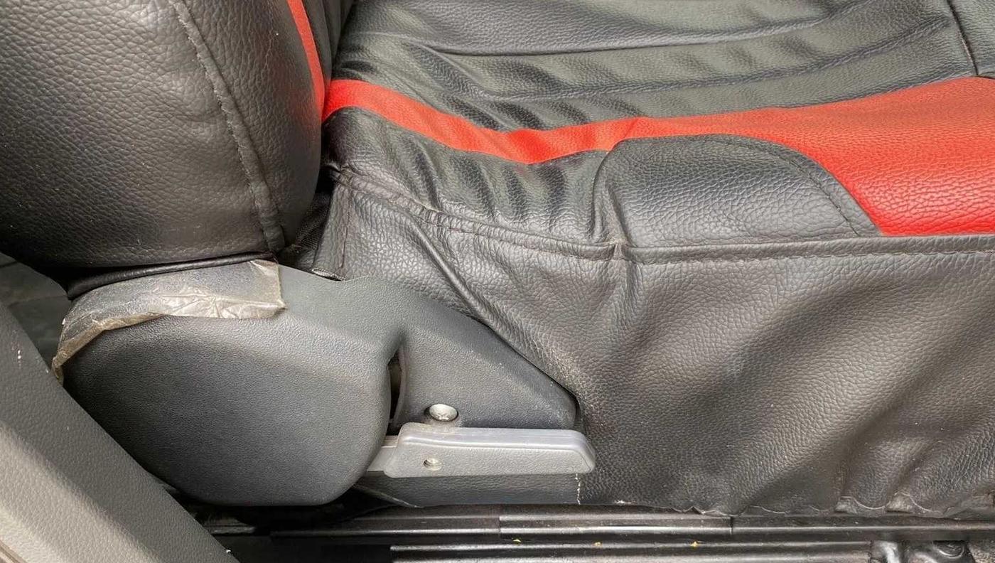 2018 Maruti Alto 800 LXI, Petrol, Manual, 11,001 km, Driver Side Adjustment Panel