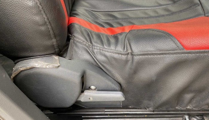 2018 Maruti Alto 800 LXI, Petrol, Manual, 11,001 km, Driver Side Adjustment Panel